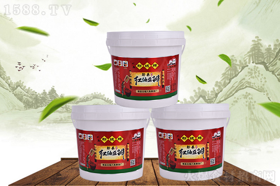 川西郫城釀造紅油豆瓣,紅潤(rùn)光澤,辣而不燥,回味醇厚悠長(zhǎng)!